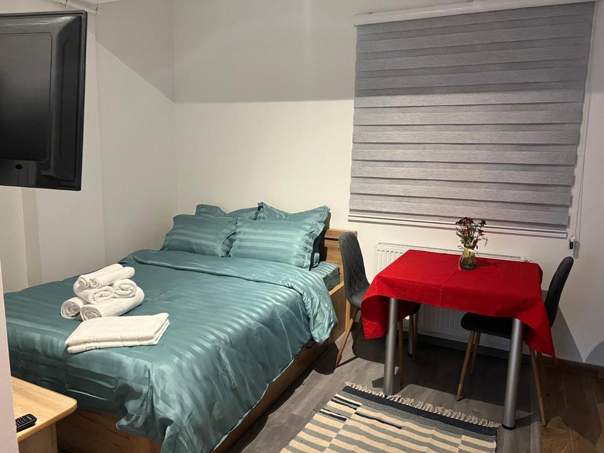 Ella Wings Apartahotel Дробета-Турну-Северин Экстерьер фото