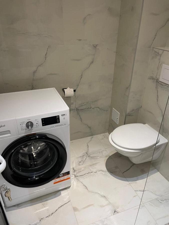 Ella Wings Apartahotel Дробета-Турну-Северин Экстерьер фото